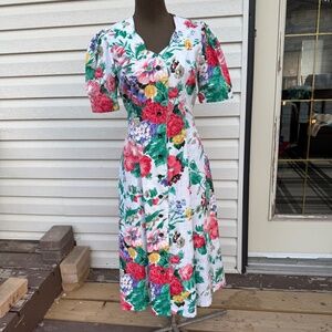 🌸Beautiful Vintage 90s Floral Summer Dress